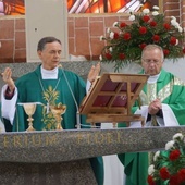 Bp Adam Bałabuch przewodniczył Mszy św. w rogoźnickim kościele.