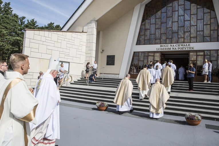 Konsekracja świątyni w Ostrówku