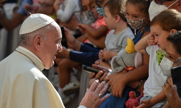 4 października publikacja trzeciej encykliki papieża Franciszka