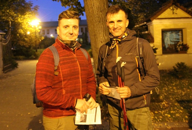 Ojciec i syn - Tadeusz i Bartek Kowalikowie z Sułkowic - wyruszyli na trasę EDK po raz piąty.