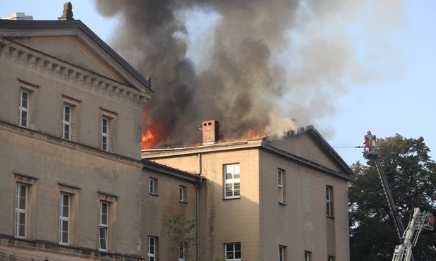 Nikt nie ucierpiał w pożarze szkoły przy klasztorze oblatów w Lublińcu