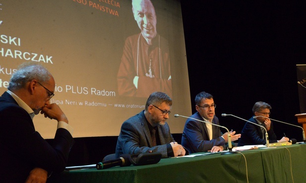 Publicyści podczas debaty. Od lewej: Wojciech Sałek, Franciszek Kucharczak, Michał Karnowski i Grzegorz Górny.