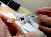 Apel o zgłaszanie się wolontariuszy do testowania szczepionek na Covid-19