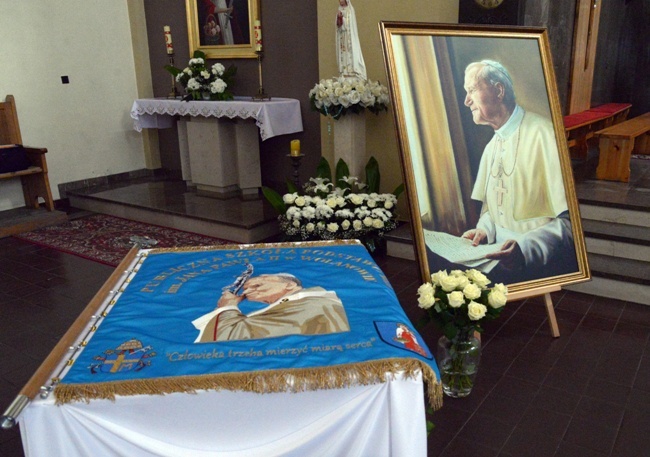 Św. Jan Paweł II patronem Szkoły Podstawowej w Wolanowie