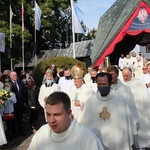 Odpust różańcowy i wręczenie diecezjalnych odznaczeń w Rokitnie
