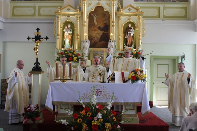 Matka Boża z Lourdes i Stygmaty św. Franciszka z Asyżu
