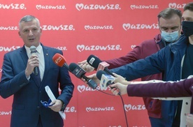 Certyfikaty potwierdzające wsparcie Samorządu Województwa Mazowieckiego wręczał Rafał Rajkowski.