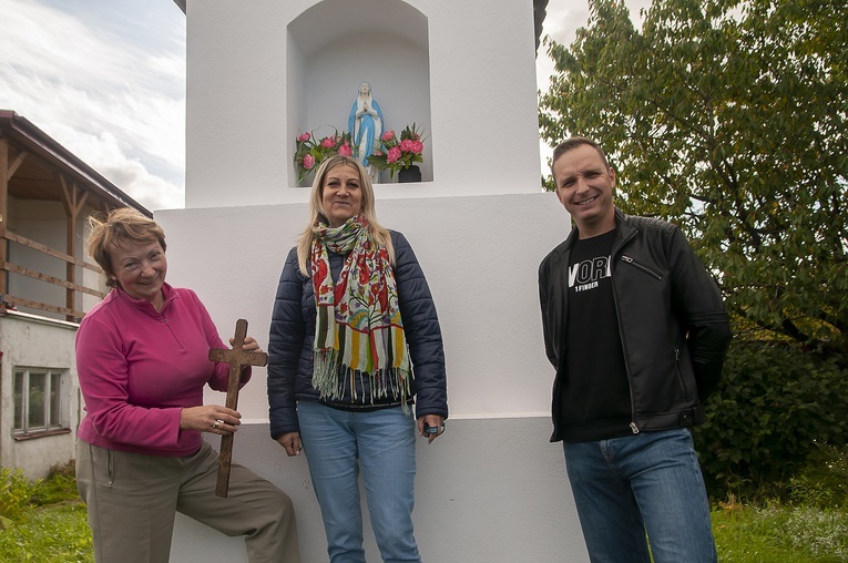 Odnowiona kapliczka w Reblinku 