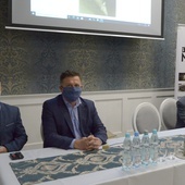 Uczestnicy debaty. Od lewej: Paweł Puton, Adam Duszyk i Jan Rejczak.
