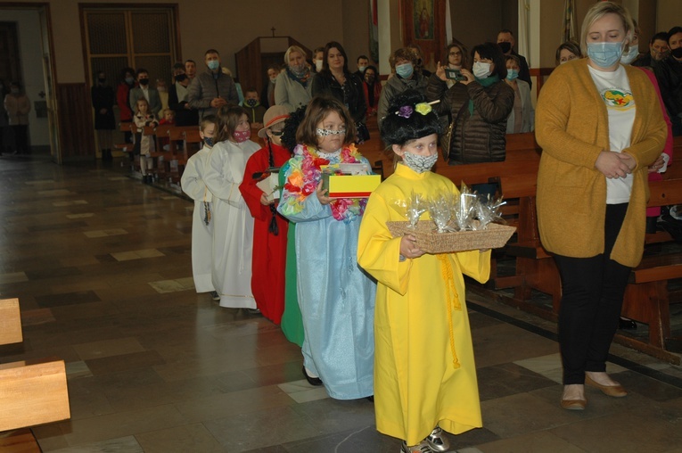 Szymbark. Powiększone szeregi Papieskiego Dzieła Misyjnego Dzieci