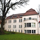 Tak dzisiaj wygląda sanatoryjny budynek, w którym mieścił się ośrodek „Lebensborn”.