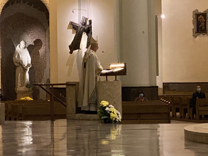 Katowice. Msza św. w 65 rocznicę poświęcenia katedry Chrystusa Króla