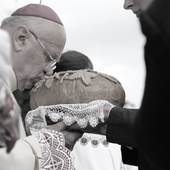 Bp Józef Zawitkowski spocznie na cmentarzu w Żdżarach.