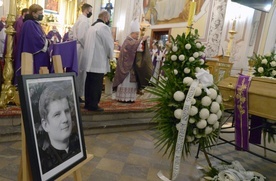 Liturgii pogrzebowej śp. ks. Jarosława Grabki przewodniczył bp Henryk Tomasik.