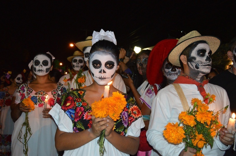 W Święto Zmarłych Meksykanie mają prawdziwą fiestę