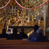 Po liturgii odbyła się adoracja Naświętszego Sakramentu, mężczyźni odmówili także modlitwę różańcową.