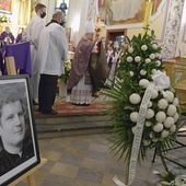 Ceremonii pogrzebowej przewodniczył bp Henryk Tomasik.