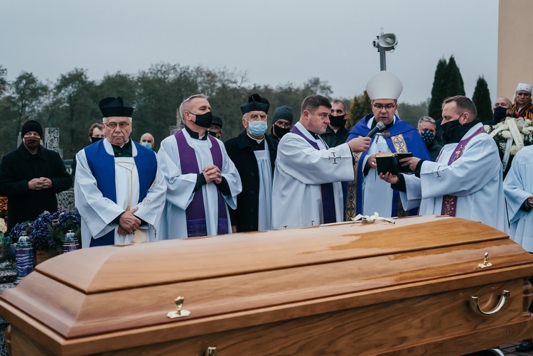 Uroczystości pogrzebowe śp. bp. Józefa Zawitkowskiego