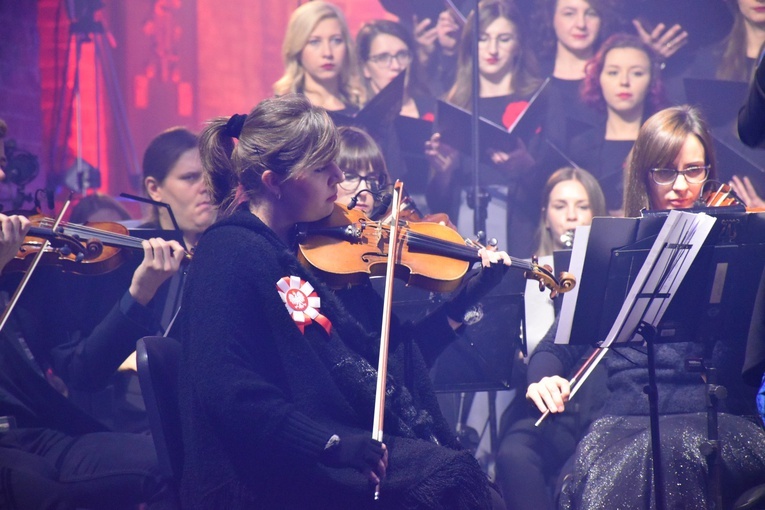Koncert dla uczczenia 102. rocznicy odzyskania przez Polskę niepodległości