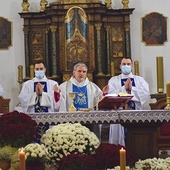 ▲	Mszy św. przewodniczył biskup sandomierski. 