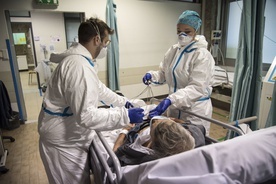 Prezydent podpisał ustawę ws. dodatków dla medyków