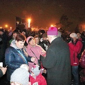 Często mieszkańcy Elbląga mieli okazję, by podzielić się opłatkiem nawet ze swoim biskupem.