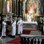 Roraty z biskupem w parafii katedralnej