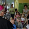 Katowice. Abp Wiktor Skworc modlił się za chore dzieci, leczone w Górnośląskim Centrum Zdrowia Dziecka
