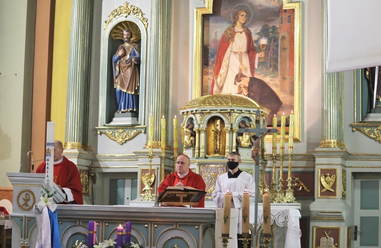 Barbórkowa liturgia w kościele św. Urbana w Brzeszczach sprawowana byłą pod przewodnictwem bp. Piotra Gregera.