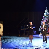 Agnieszka Kruk z Wojciechem Budniakiem 12 grudnia prowadzili koncert charytatywny dla dzieci z hospicjum.