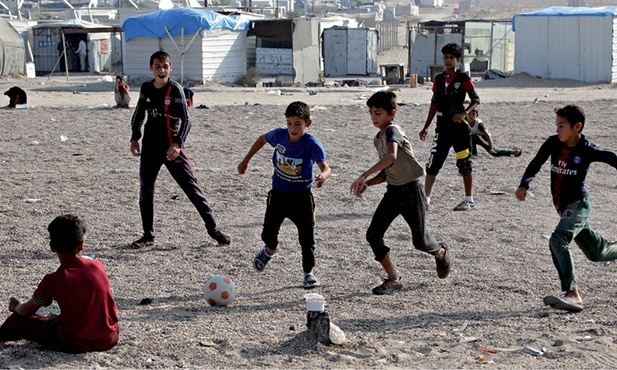 Dzieci irackie w obozie dla uchodźców w Habbaniyah. Wielu Irakijczyków jeszcze nie powróciło do swych domów.