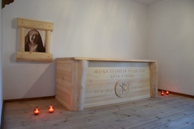 Szczątki sługi Bożej m. Róży Czackiej przeniesiono do kaplicy 