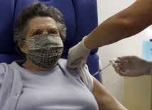 Dworczyk: Seniorzy rozpoczną szczepienia zgodnie z planem