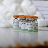 Prezydent RPA do bogatych krajów: Przestańcie gromadzić zapasy szczepionek
