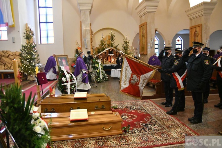 ​Ostatnie pożegnanie biskupów Adama Dyczkowskiego i Antoniego Stankiewicza