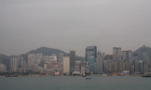 Nowa taktyka władz Hongkongu w walce z Covid-19: lockdown z zaskoczenia