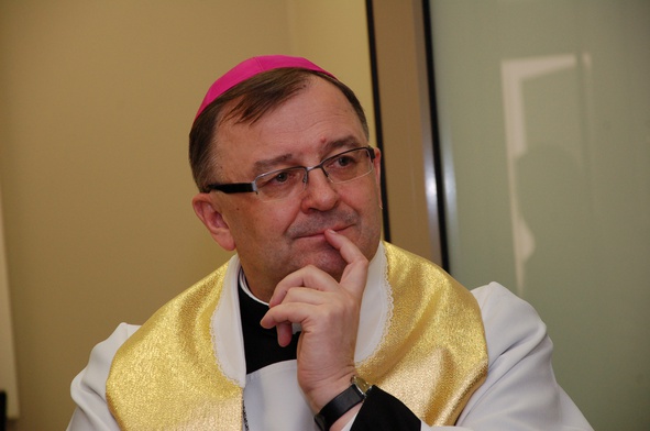 Abp Józef Życiński.