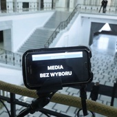 Część prywatnych mediów we wspólnym proteście "Media bez wyboru" 