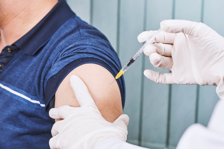 Ponad milion osób otrzymało dwie dawki szczepionki przeciw COVID-19