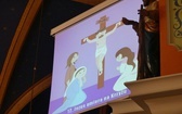 Animowana Droga Krzyżowa młodych z grupy "Chęci+" dla dzieci w Straconce