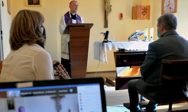 W wielkopostnym spotkaniu katechetów wziął udział bp Marek Solarczyk.