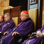 Pielgrzymka pokutna kapłanów do sanktuarium św. Jana Pawła II