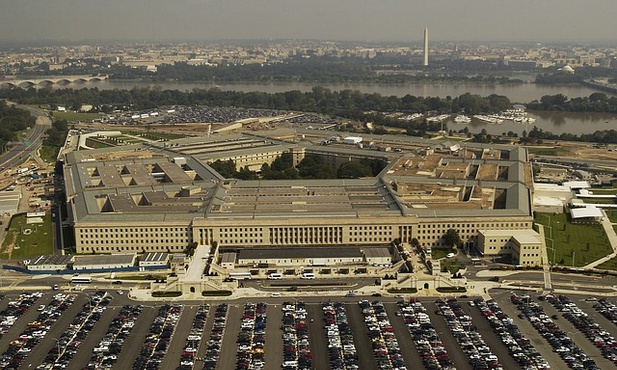 Szef Pentagonu chce "wiarygodnego odstraszania" Chin