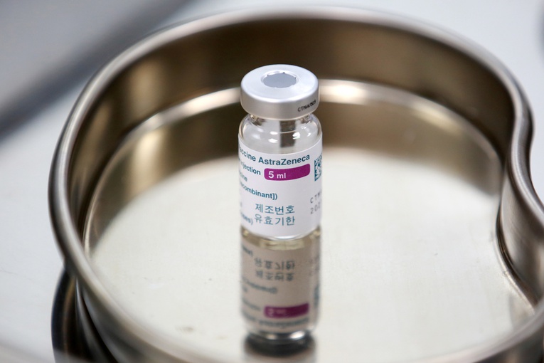 EMA wyda w czwartek zalecenia w sprawie szczepionki firmy AstraZeneca