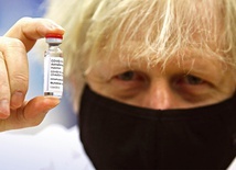 Epidemia to wyzwanie nie tylko naukowe, ale także gospodarcze i polityczne. Brytyjski premier Boris Johnson (na zdjęciu), jest jednym z największych wygranych obecnego sporu szczepionkowego.