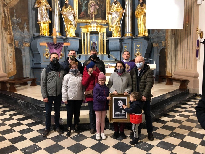 W Rawie Mazowieckiej rodziny Domowego Kościoła dziękowały za ks. Blachnickiego i prosiły o jego beatyfikację.