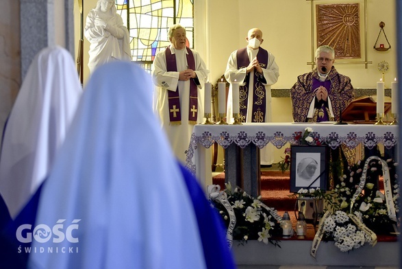 Mszy św. w kaplicy Sióstr Niepokalanek przewodniczył ks. Sławomir Augustynowicz.