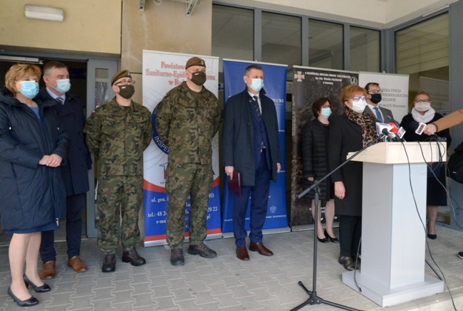 Wojsko wspiera radomski sanepid w walce z koronawirusem