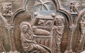 Chrzcielnica z XII wieku