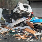 Śląskie. Karambol pięciu samochodów. Nie żyje matka i dziecko